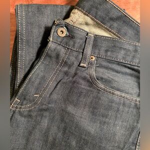 Vintage Levi’s 514. Low rise boot cut. 32x32.
